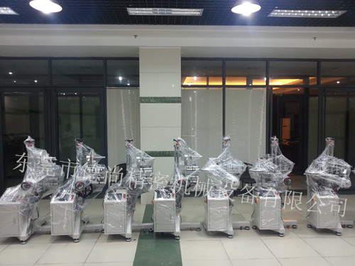 擺臂、側(cè)貼貼標(biāo)機(jī)成品展示圖.jpg